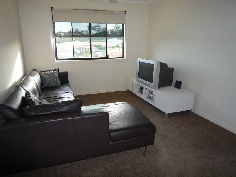 10 Orpington Court, Arundel QLD 4214