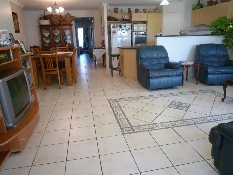 68 Ingles Circuit, Arundel QLD 4214