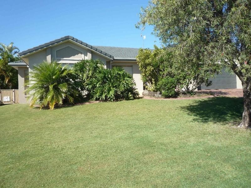 11 Fitzalan Circuit, Arundel QLD 4214