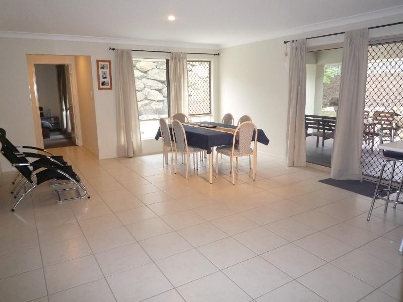 2 Tuggeranong Avenue, Pacific Pines QLD 4211