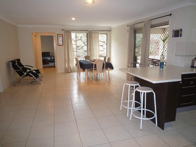 2 Tuggeranong Avenue, Pacific Pines QLD 4211