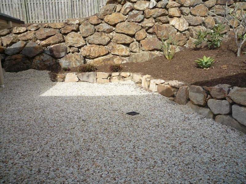 2 Tuggeranong Avenue, Pacific Pines QLD 4211