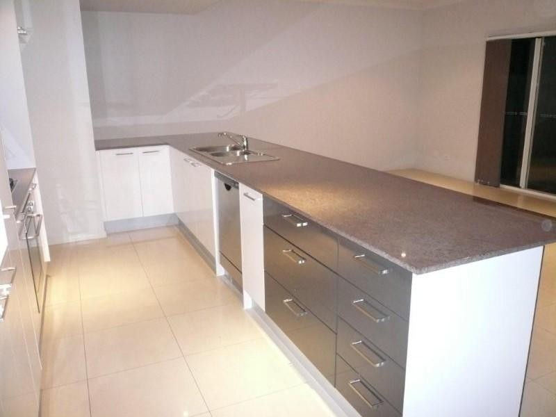 3/18 Minnie Street, Southport QLD 4215