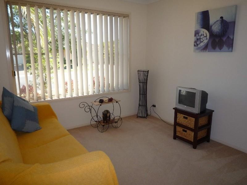 34 Marble Arch Place, Arundel QLD 4214