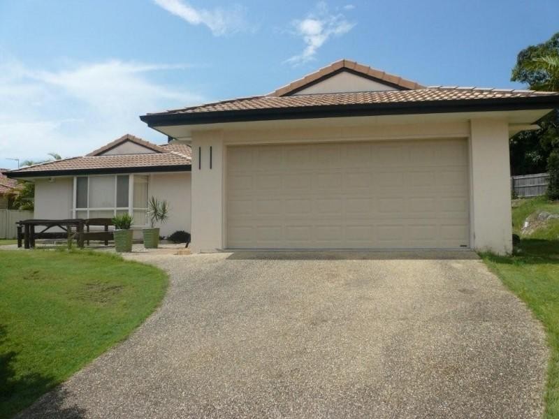11 Tee Trees Boulevard, Arundel QLD 4214