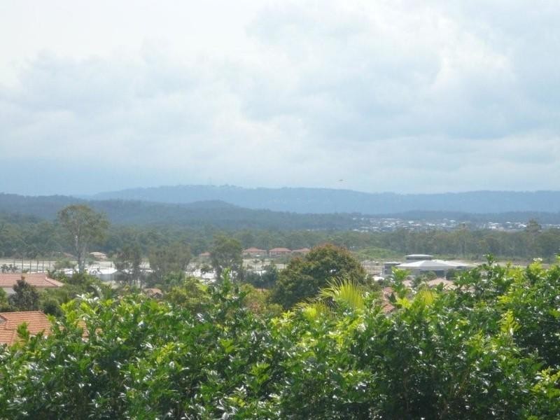 11 Tee Trees Boulevard, Arundel QLD 4214