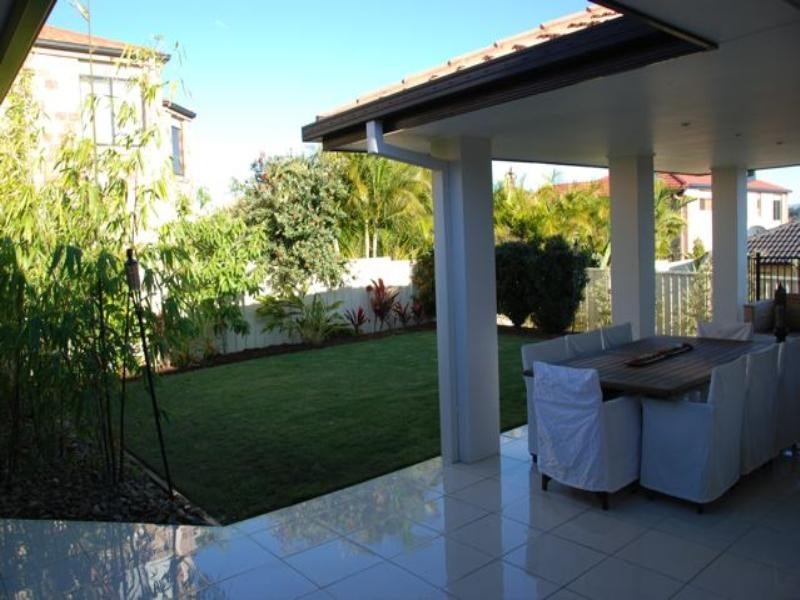 52 Ingles Circuit, Arundel QLD 4214