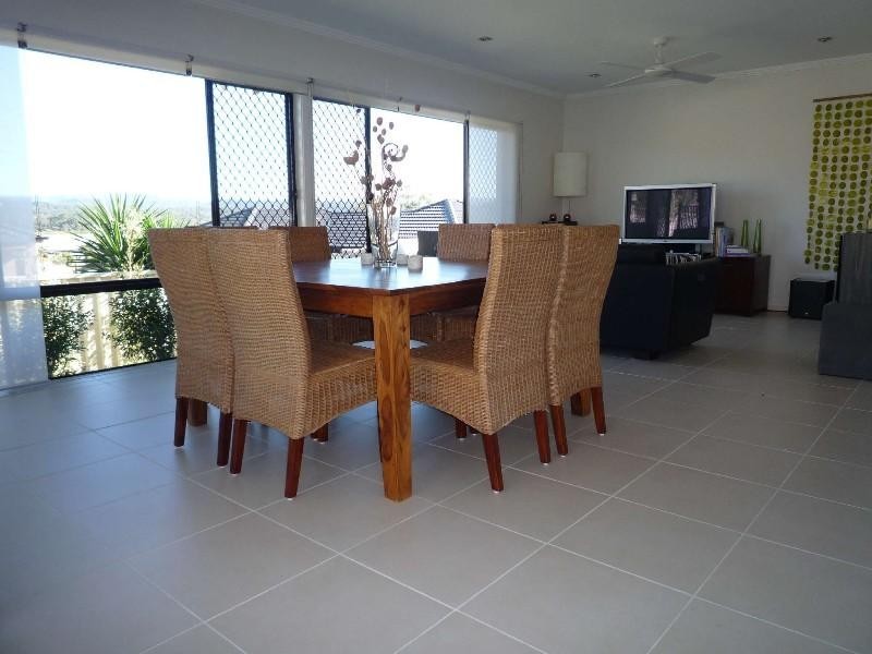 52 Ingles Circuit, Arundel QLD 4214