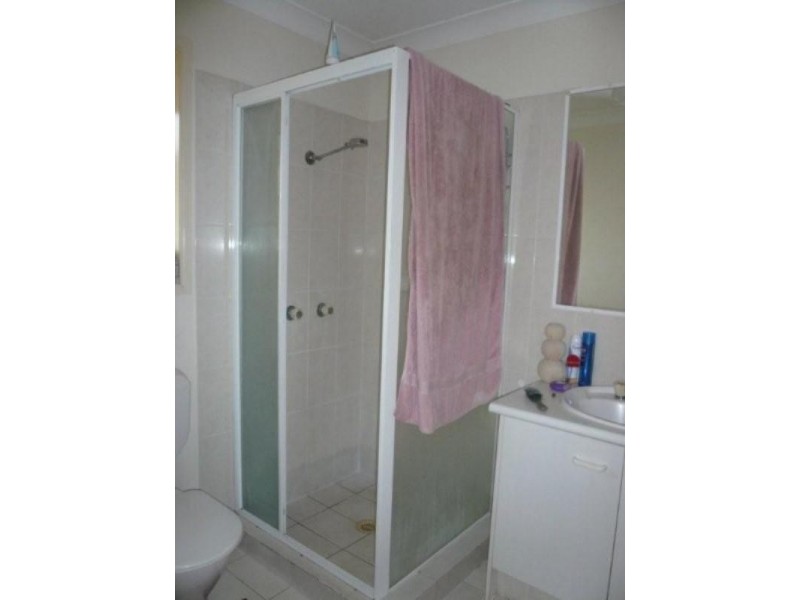 4 White Cap Close, Pacific Pines QLD 4211