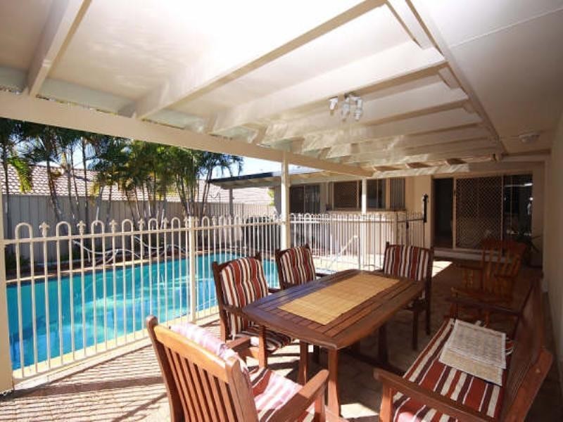 30 Clubhouse Drive, Arundel QLD 4214