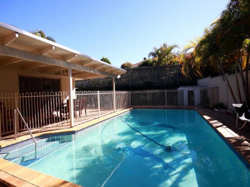 30 Clubhouse Drive, Arundel QLD 4214