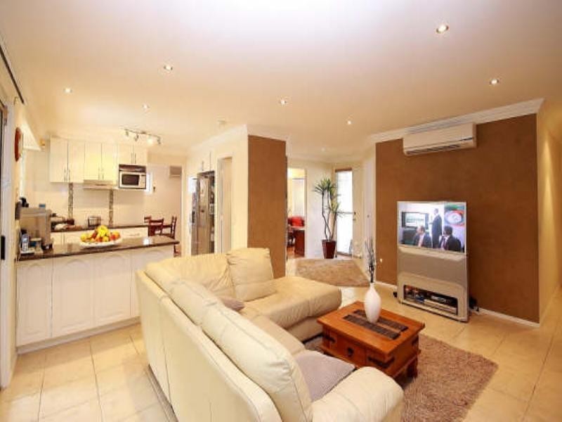 30 Clubhouse Drive, Arundel QLD 4214