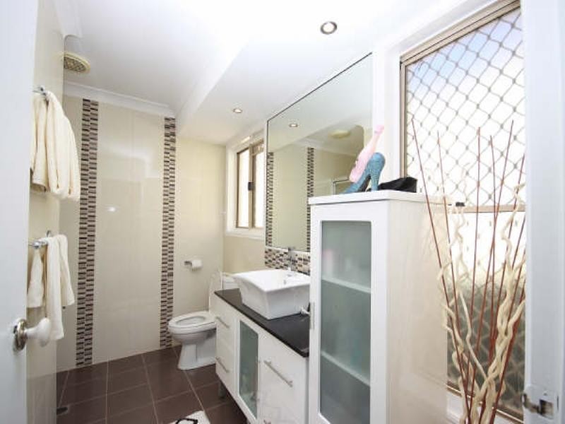 30 Clubhouse Drive, Arundel QLD 4214