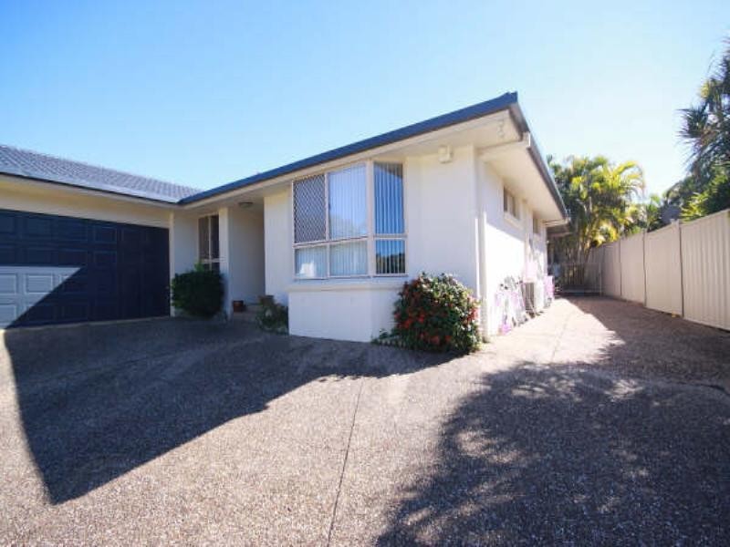 30 Clubhouse Drive, Arundel QLD 4214