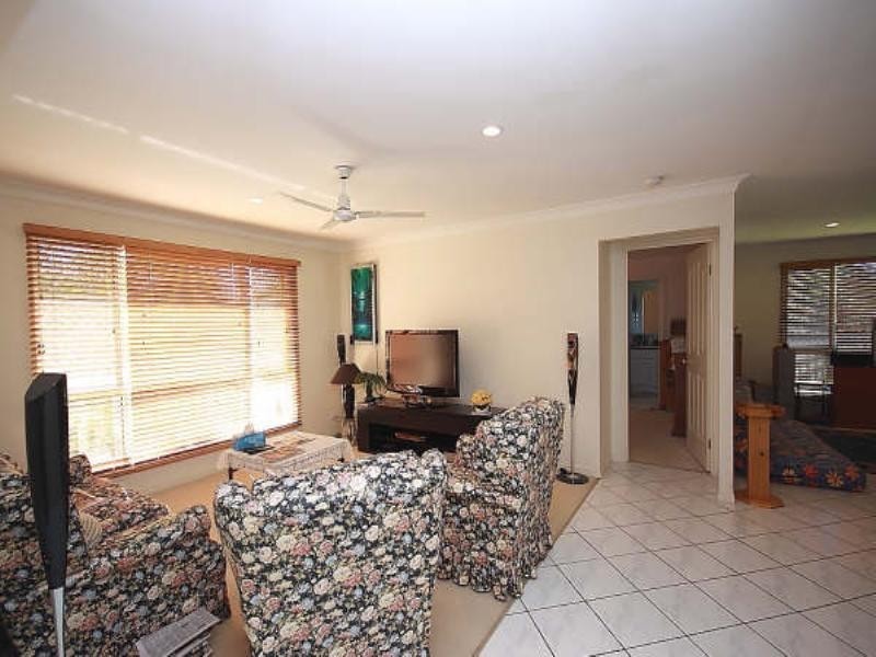 2 Greensborough Crescent, Parkwood QLD 4214