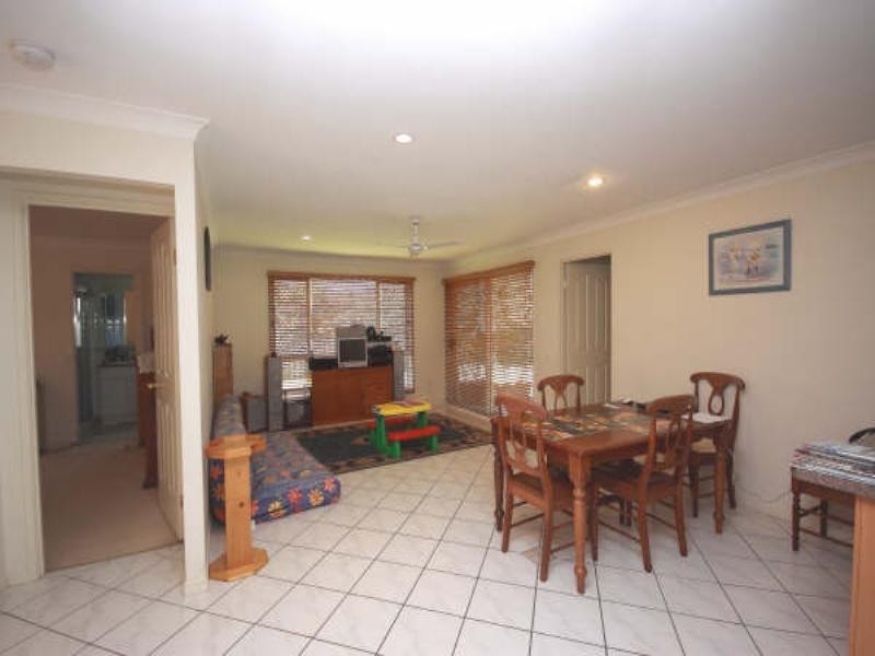 2 Greensborough Crescent, Parkwood QLD 4214