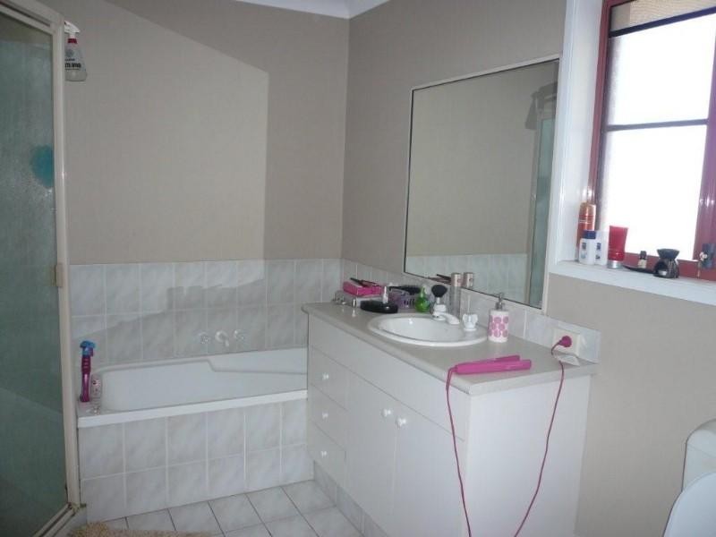 1/111 Greenacre Drive, Parkwood QLD 4214