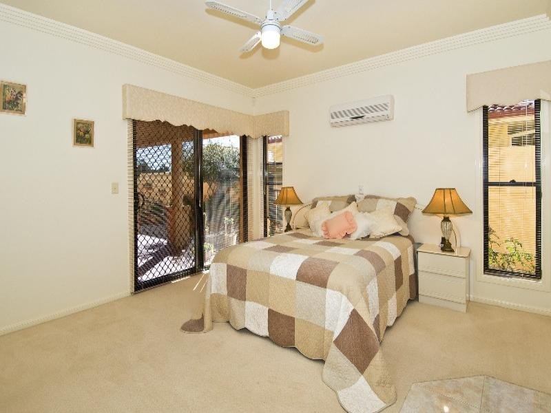 9 Leeds Close, Arundel QLD 4214