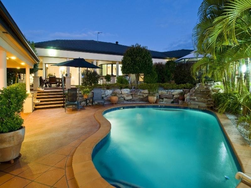 9 Leeds Close, Arundel QLD 4214