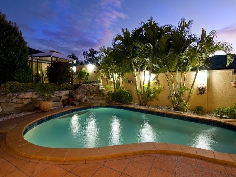 9 Leeds Close, Arundel QLD 4214