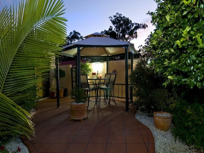 9 Leeds Close, Arundel QLD 4214