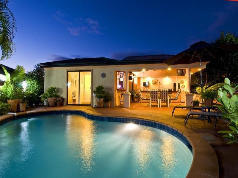 9 Leeds Close, Arundel QLD 4214