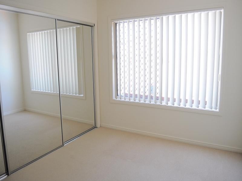 4 Portreeves Place, Arundel QLD 4214