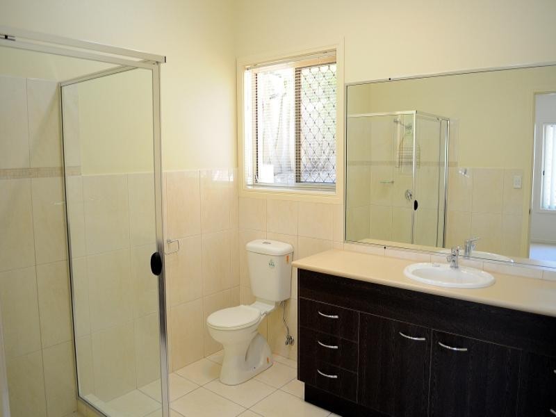 4 Portreeves Place, Arundel QLD 4214