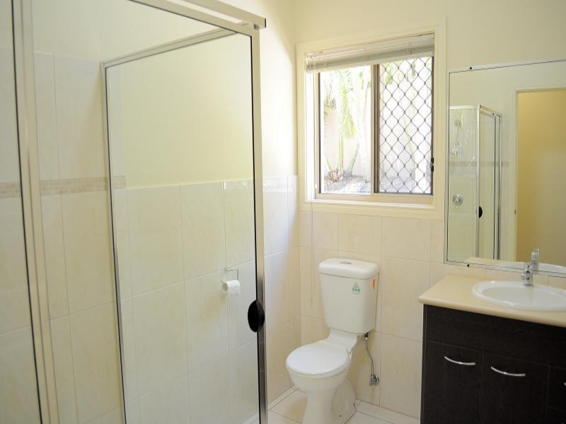 4 Portreeves Place, Arundel QLD 4214