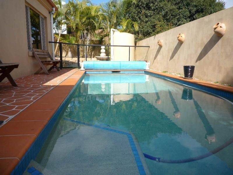 4 Portreeves Place, Arundel QLD 4214