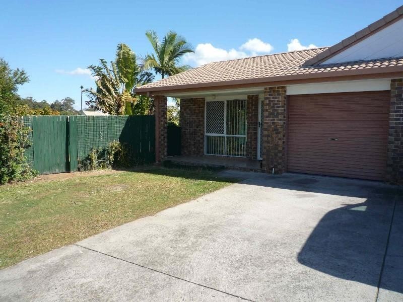 1/16 Annette Court, Labrador QLD 4215