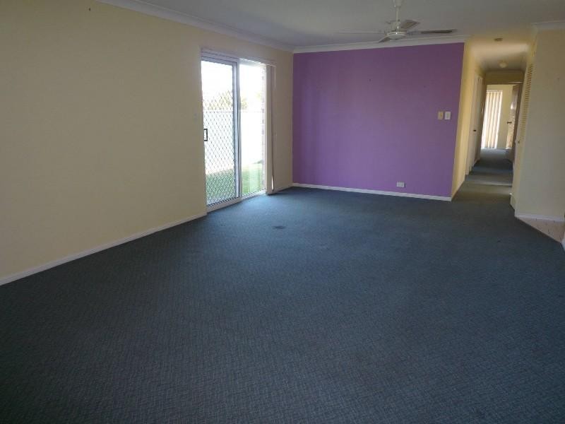 1/16 Annette Court, Labrador QLD 4215