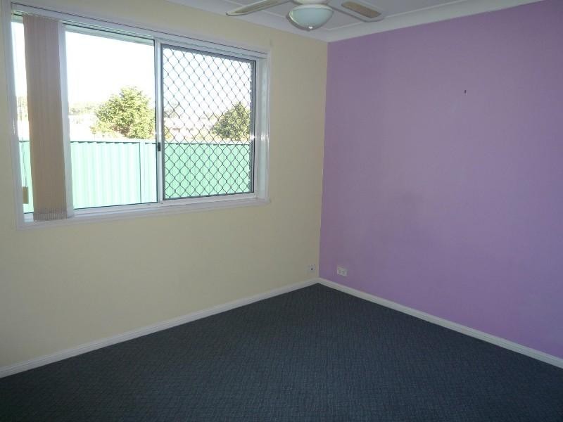 1/16 Annette Court, Labrador QLD 4215