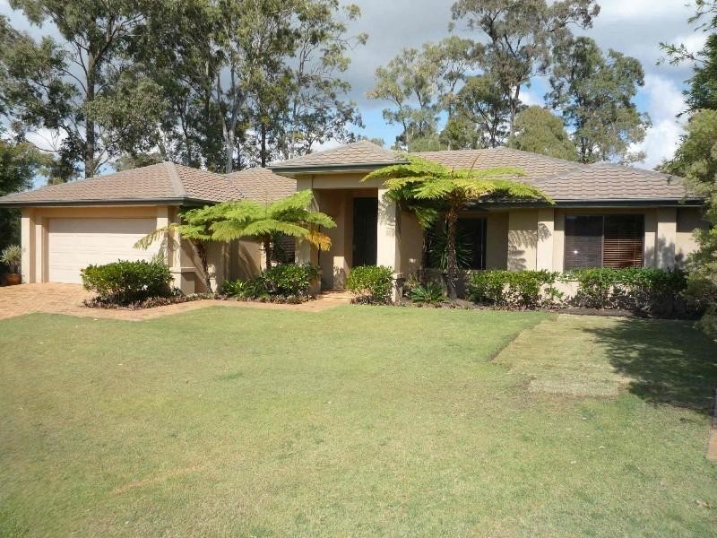 11 London Chase, Arundel QLD 4214