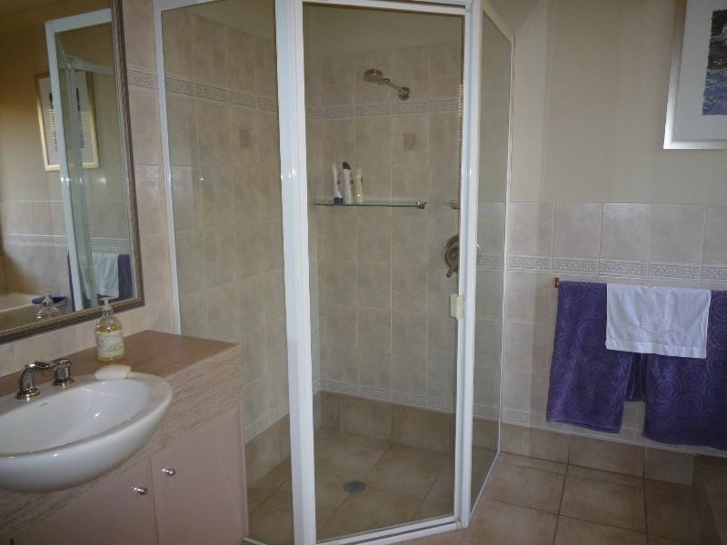 11 London Chase, Arundel QLD 4214