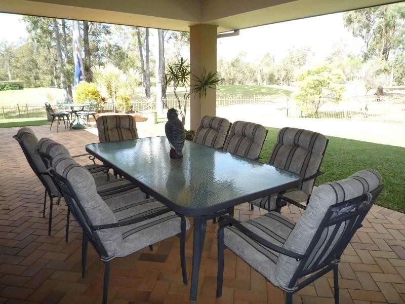 11 London Chase, Arundel QLD 4214