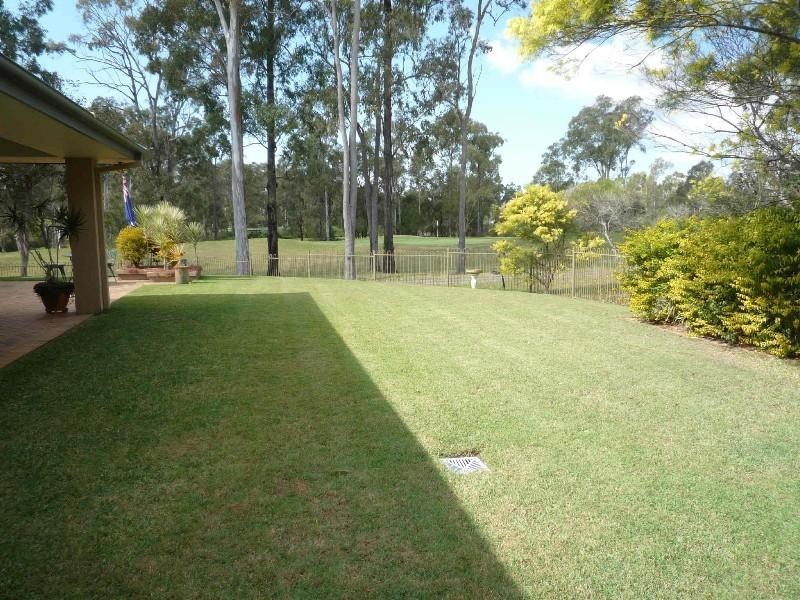 11 London Chase, Arundel QLD 4214