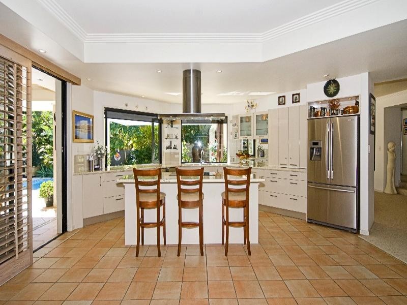 4 Jarvis Place, Arundel QLD 4214