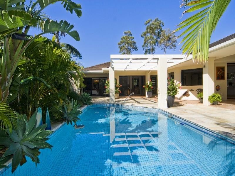 4 Jarvis Place, Arundel QLD 4214