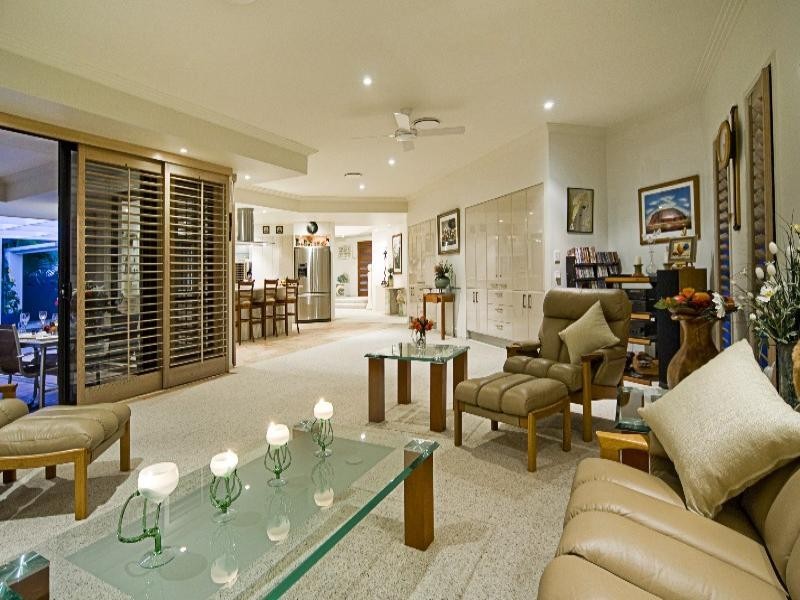 4 Jarvis Place, Arundel QLD 4214
