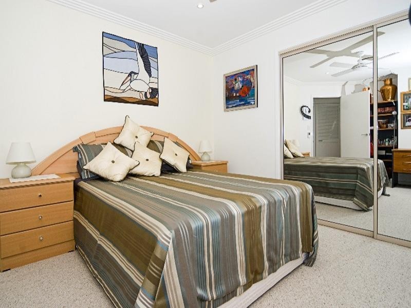 4 Jarvis Place, Arundel QLD 4214