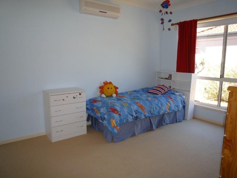 7 Adeliza Court, Arundel QLD 4214