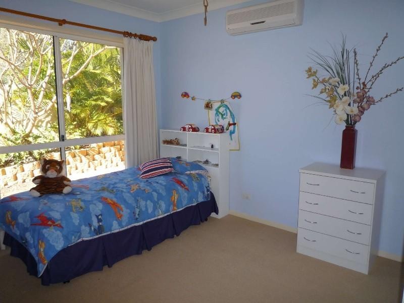 7 Adeliza Court, Arundel QLD 4214