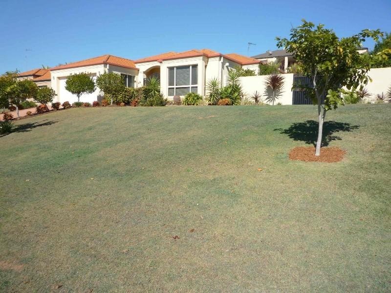 7 Adeliza Court, Arundel QLD 4214