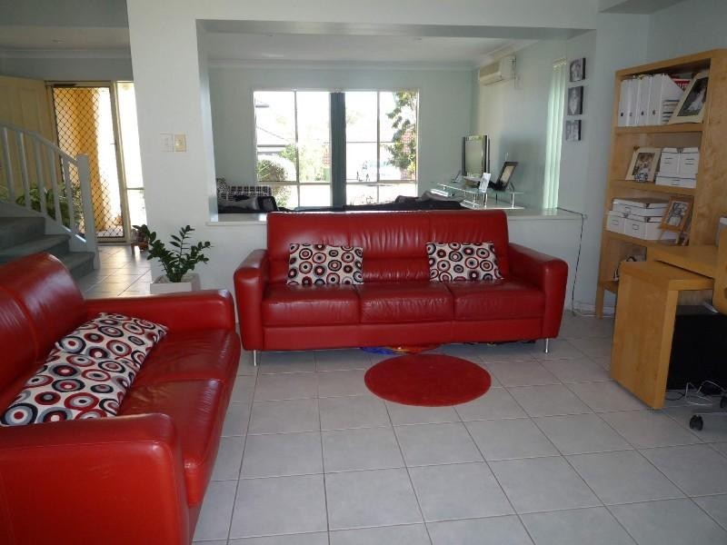 87 Tiger Drive, Arundel QLD 4214