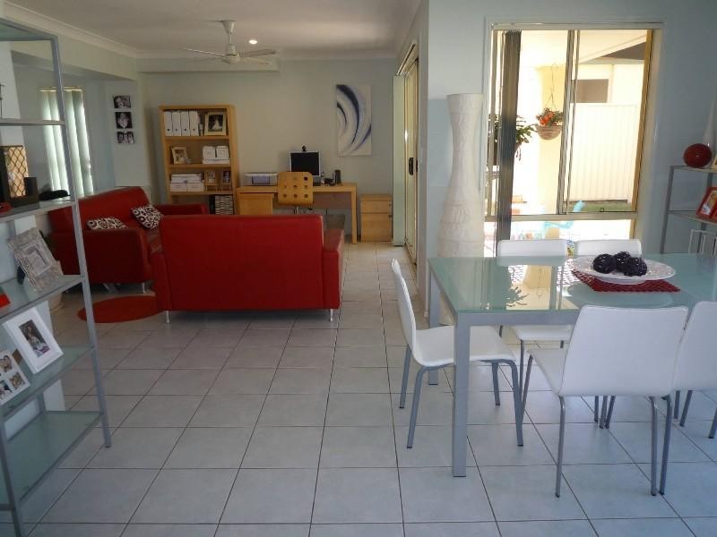 87 Tiger Drive, Arundel QLD 4214