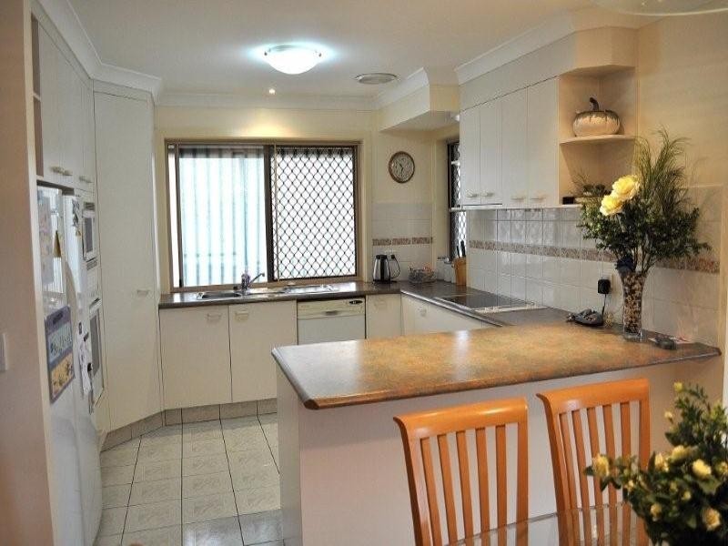 3 Carrumbella Drive, Arundel QLD 4214