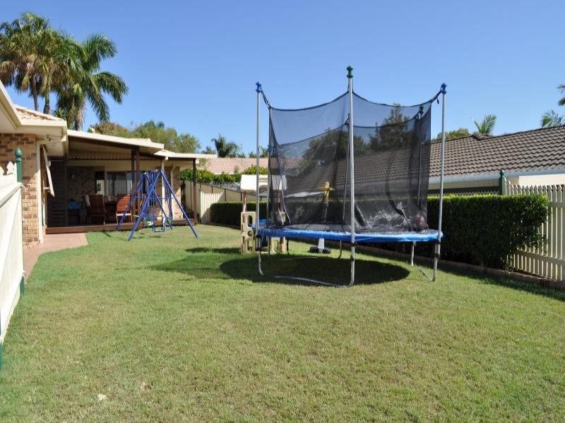 3 Carrumbella Drive, Arundel QLD 4214