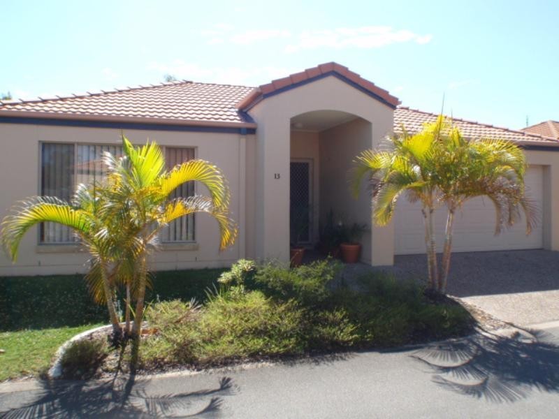 13/113 Arundel Drive, Arundel QLD 4214