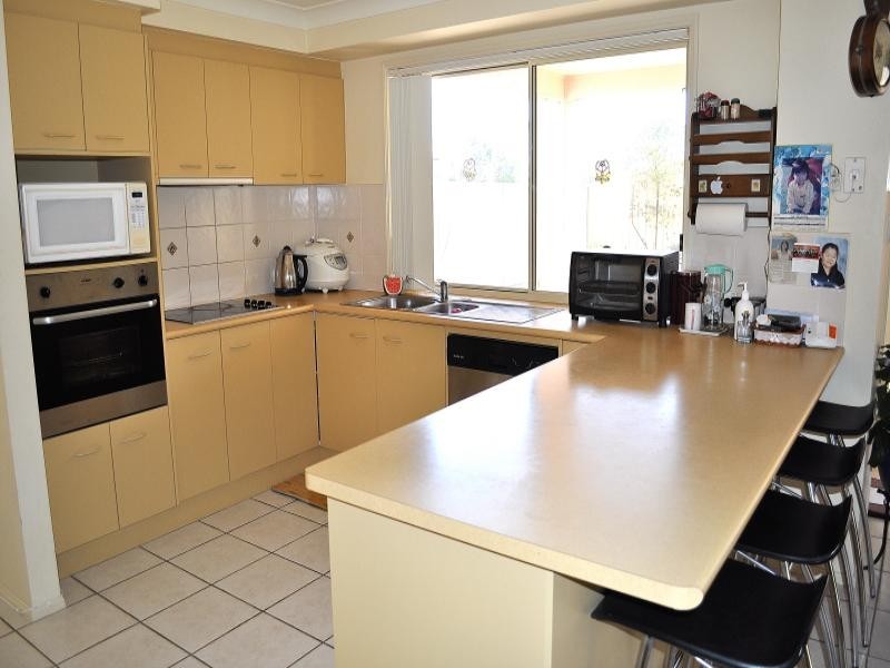 2 Lisa Court, Arundel QLD 4214